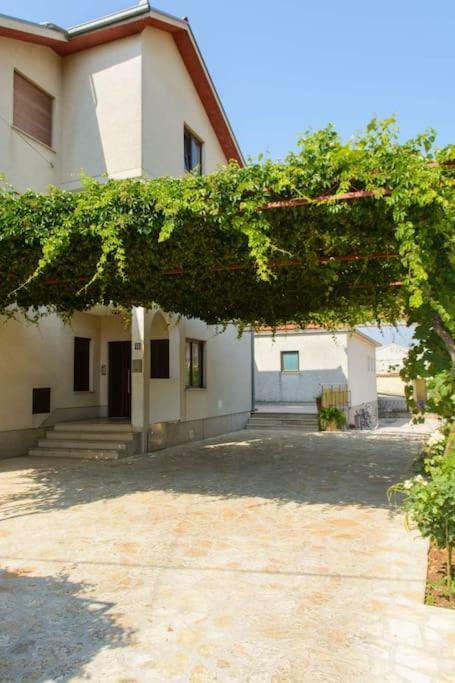 Ivana Trogir Exterior photo